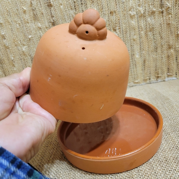 Terracotta Large Garlic Baker - Picture 3 of 5